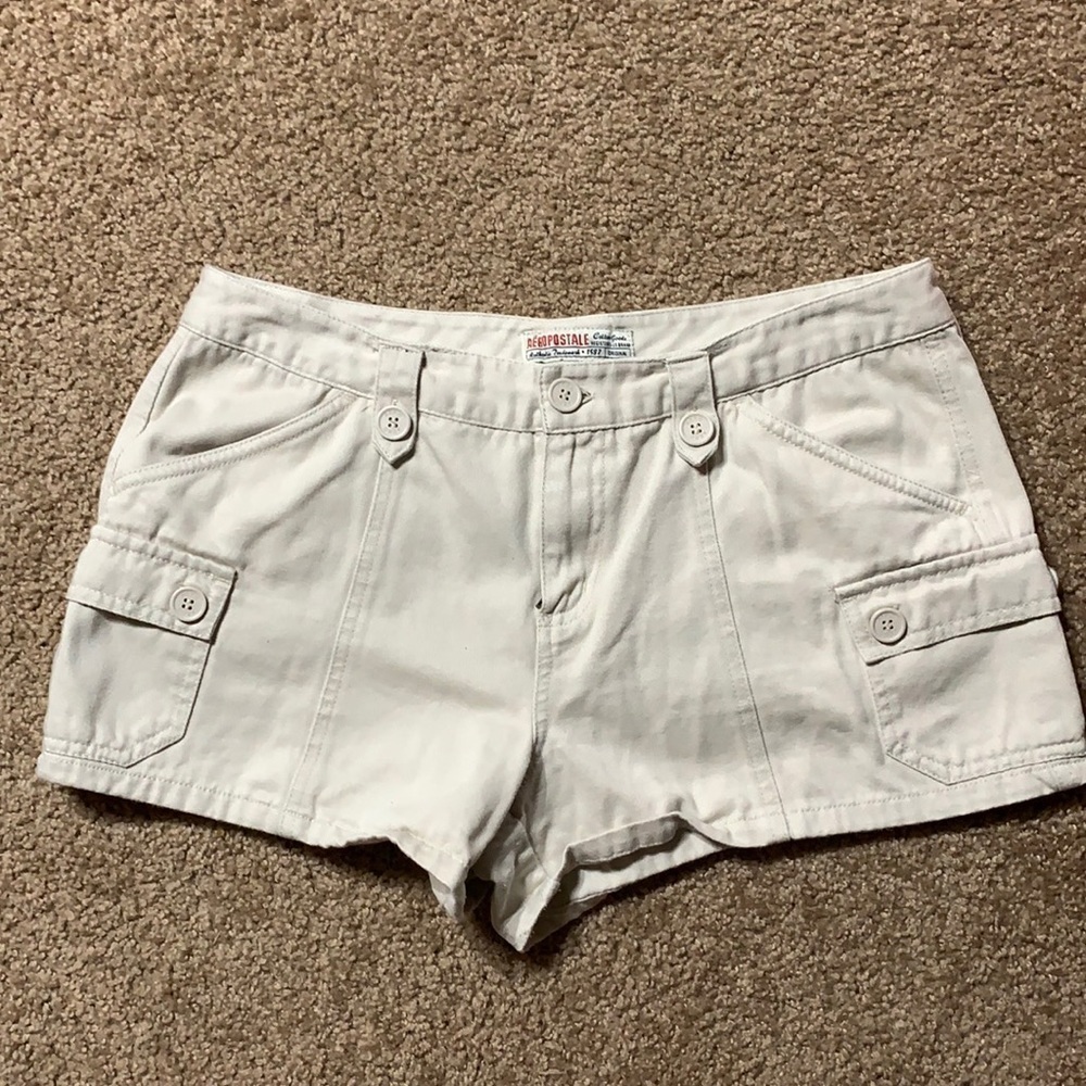 Women’s Aeropostale cargo shorts size 11/12